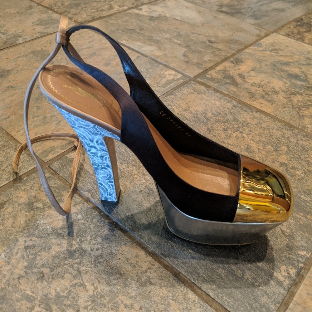 Loui Vuitton heels size 41